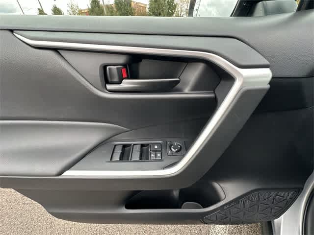 Thumbnail: 2025 Toyota RAV4 - 16