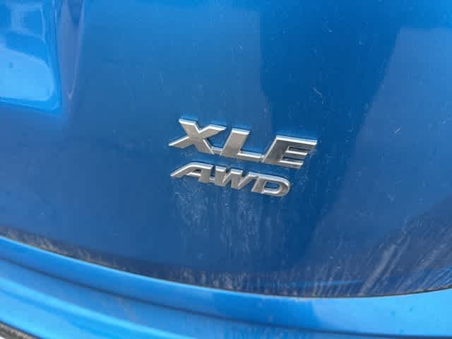 Thumbnail: 2017 Toyota RAV4 - 4