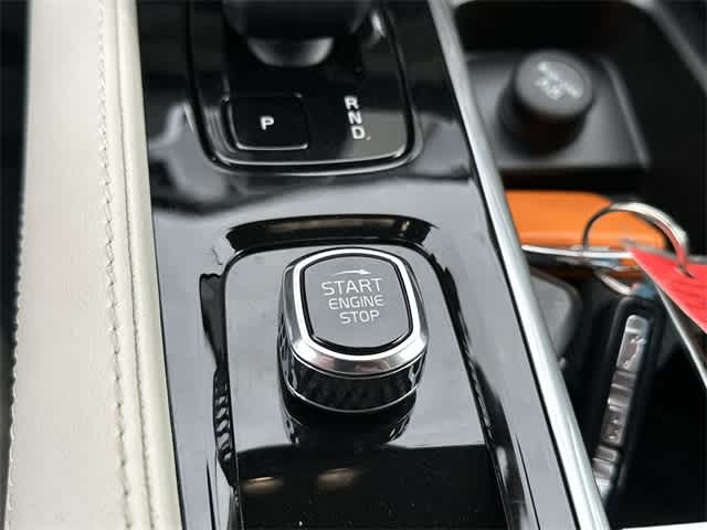 Thumbnail: 2023 Volvo XC90 - 11