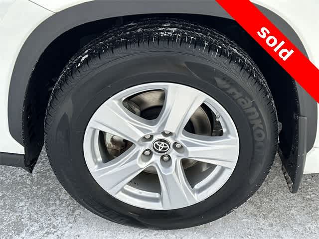 Thumbnail: 2021 Toyota Highlander - 5