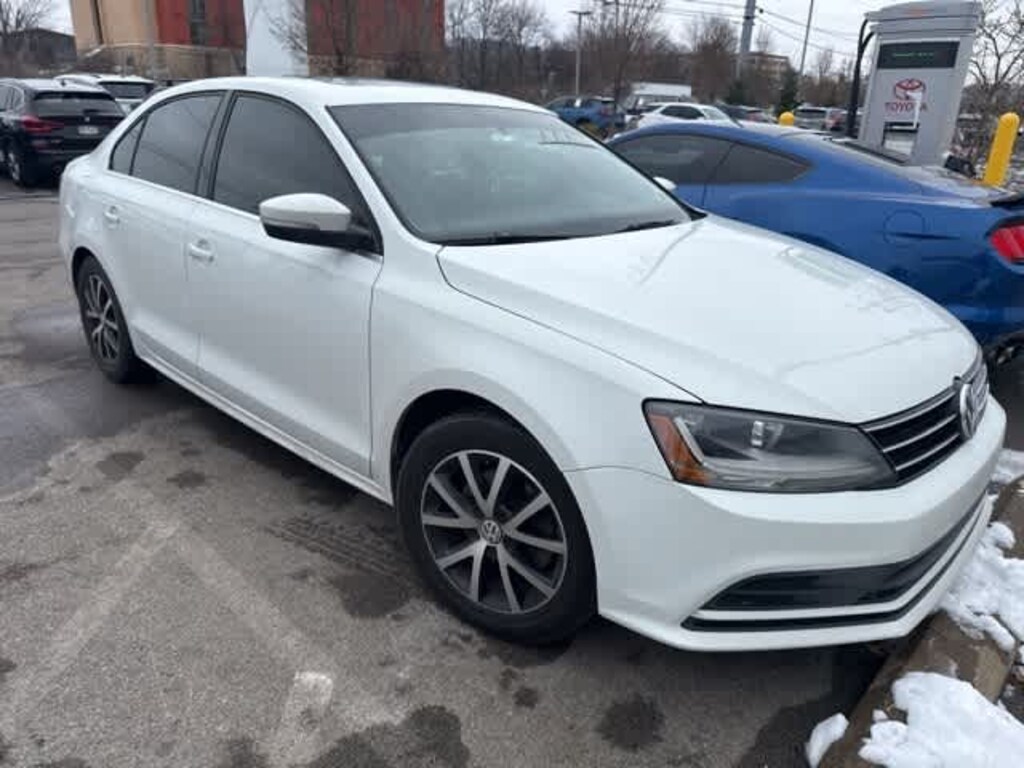 Used 2017 Volkswagen Jetta 1.4T SE Sedan