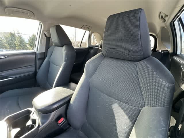 Thumbnail: 2021 Toyota RAV4 - 13