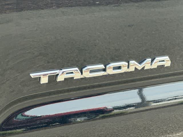 Thumbnail: 2022 Toyota Tacoma - 22