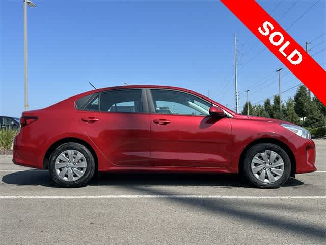 Thumbnail: 2019 Kia Rio - 3