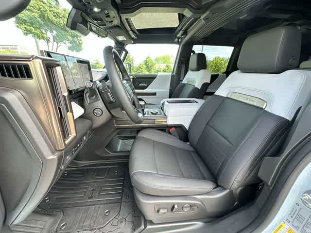 Thumbnail: 2024 GMC Hummer EV - 17