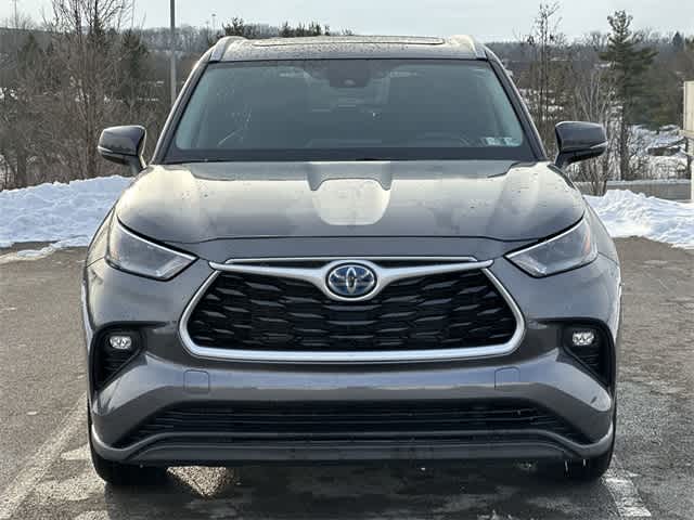 Thumbnail: 2023 Toyota Highlander - 30