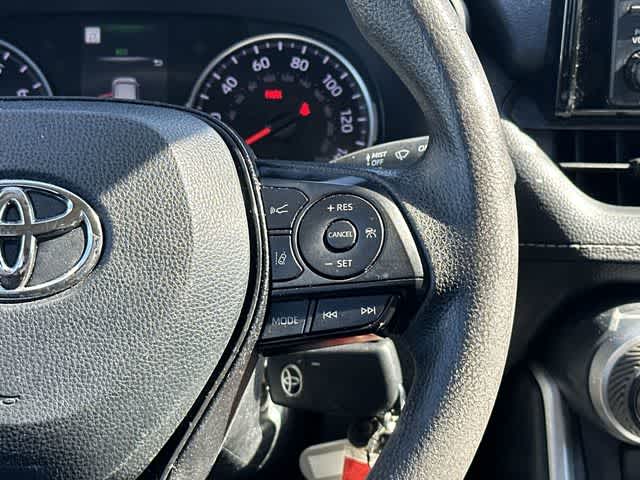 Thumbnail: 2022 Toyota RAV4 - 7