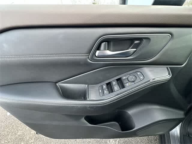 Thumbnail: 2023 Nissan Rogue - 17