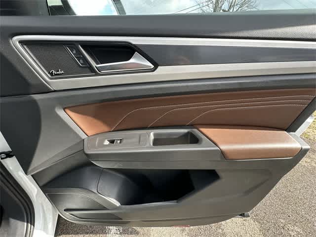 Thumbnail: 2022 Volkswagen Atlas - 25