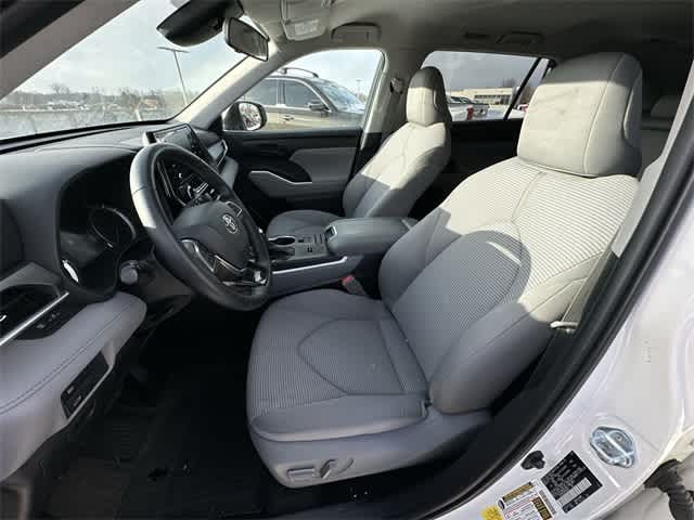 Thumbnail: 2021 Toyota Highlander - 15