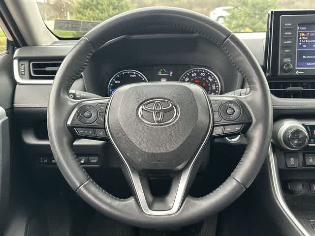 Thumbnail: 2022 Toyota RAV4 - 8