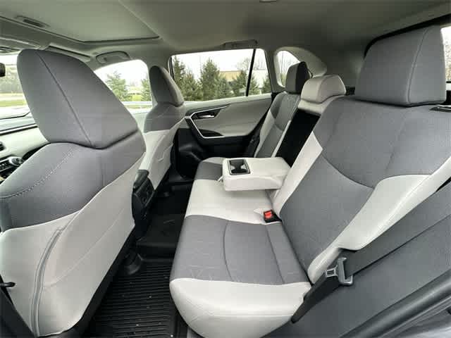 Thumbnail: 2023 Toyota RAV4 - 17