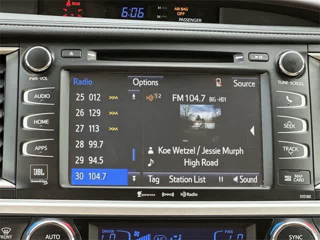 Thumbnail: 2018 Toyota Highlander - 12