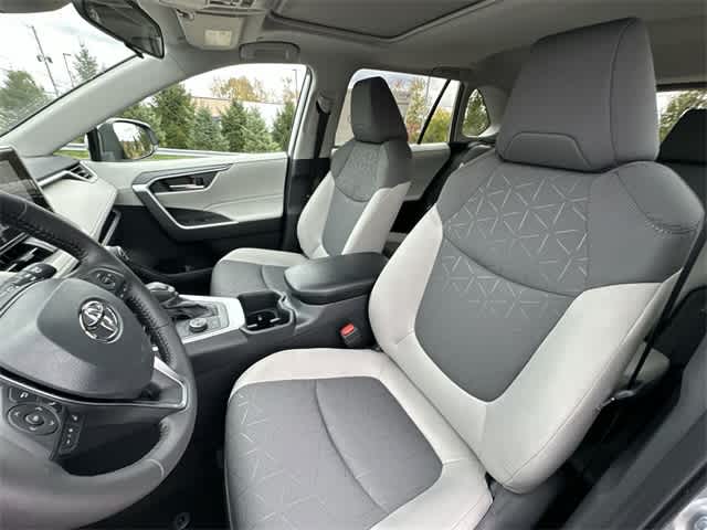 Thumbnail: 2025 Toyota RAV4 - 16