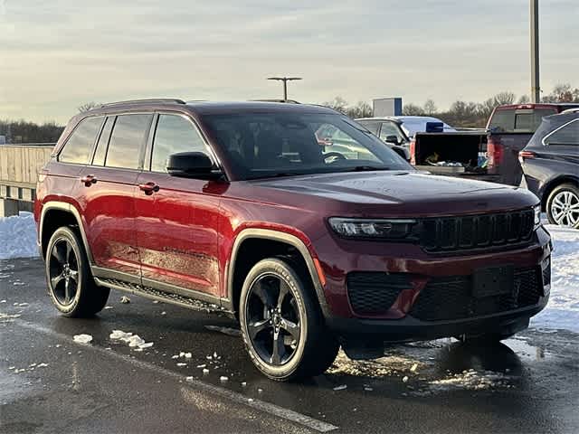 Thumbnail: 2023 Jeep Grand Cherokee - 32