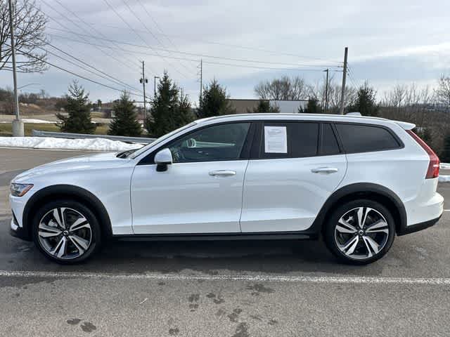 Thumbnail: 2025 Volvo S60 - 2