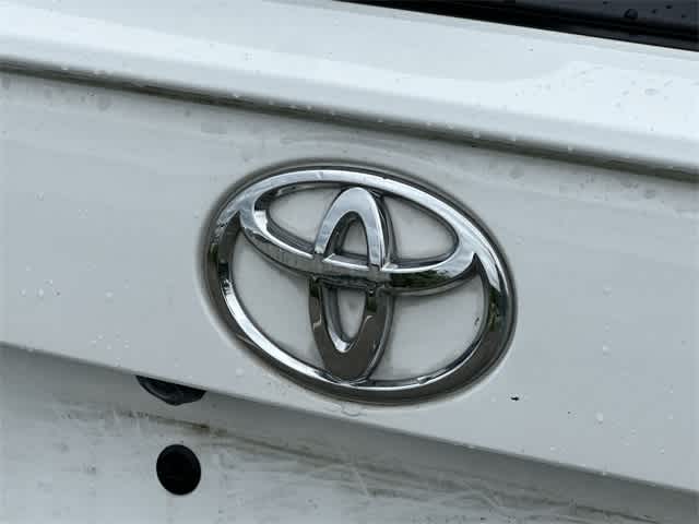 2021 Toyota RAV4 XLE 18
