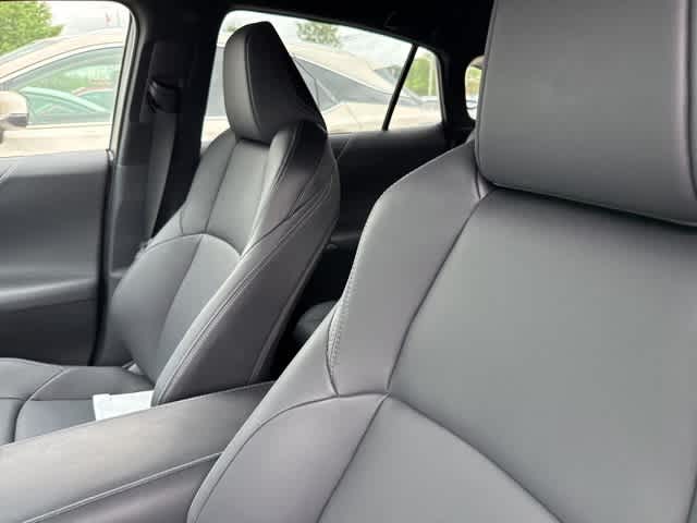 Thumbnail: 2023 Toyota Venza - 7