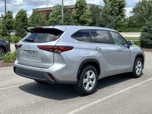 Thumbnail: 2023 Toyota Highlander - 22