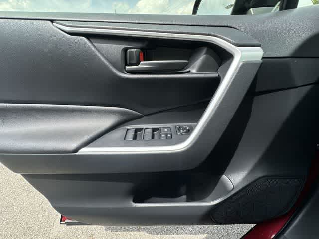 Thumbnail: 2023 Toyota RAV4 - 15