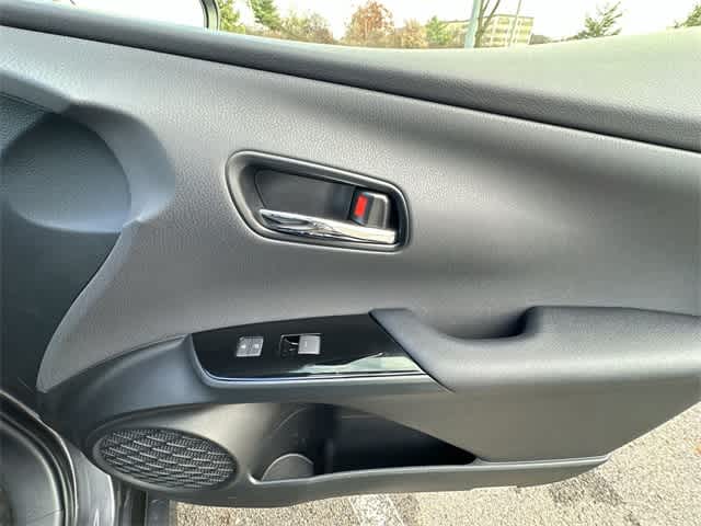 Thumbnail: 2022 Toyota Prius - 22