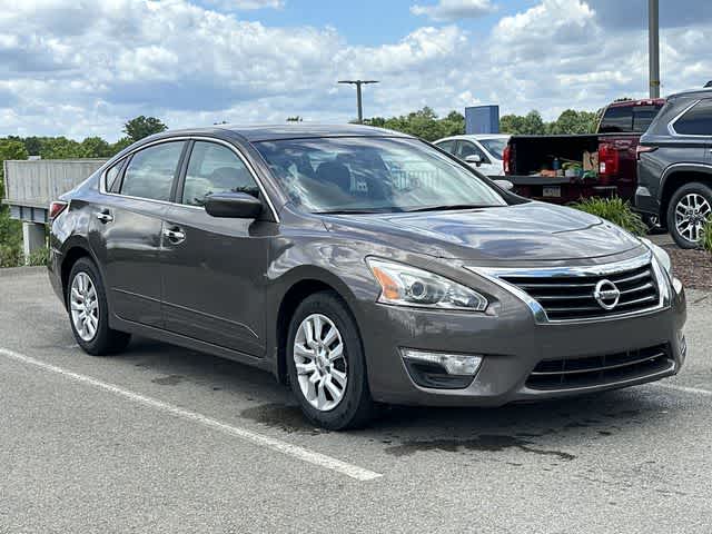 Thumbnail: 2015 Nissan Altima - 19