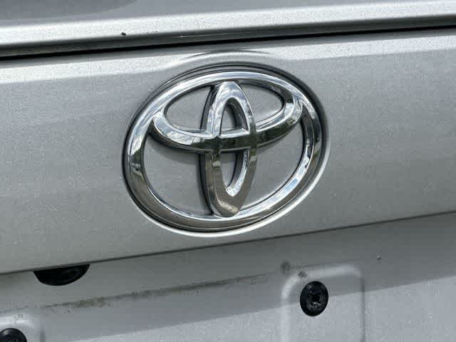 Thumbnail: 2021 Toyota RAV4 - 25