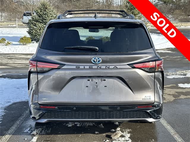 Thumbnail: 2022 Toyota Sienna - 4