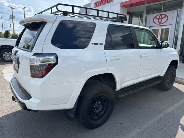 Thumbnail: 2016 Toyota 4Runner - 3