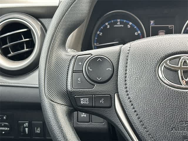 Thumbnail: 2018 Toyota RAV4 - 8