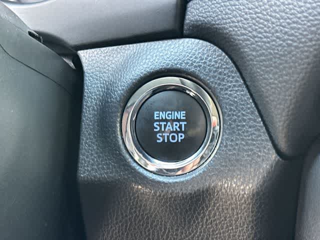 Thumbnail: 2022 Toyota RAV4 - 11