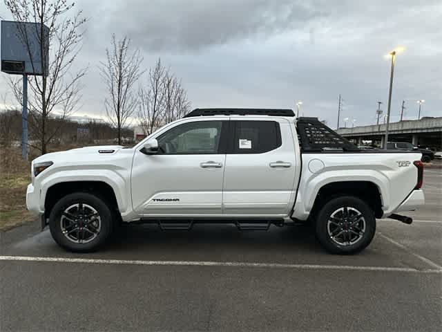 Thumbnail: 2025 Toyota Tacoma - 2