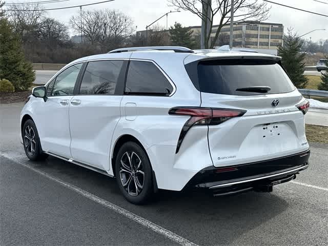 Thumbnail: 2025 Toyota Sienna - 24