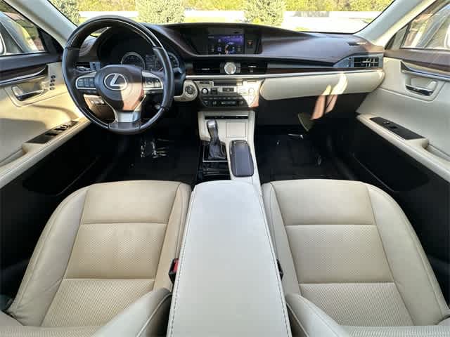 Thumbnail: 2017 Lexus ES - 22