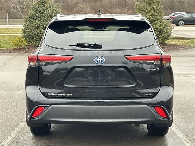 Thumbnail: 2021 Toyota Highlander - 4