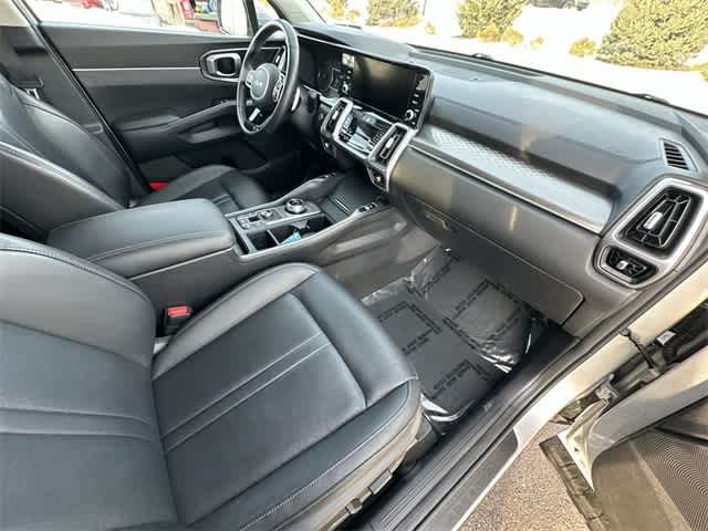 Thumbnail: 2023 Kia Sorento - 23