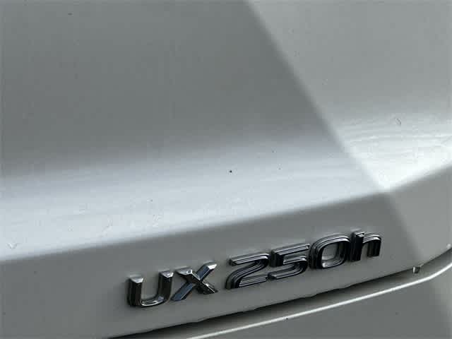 Thumbnail: 2020 Lexus UX - 20