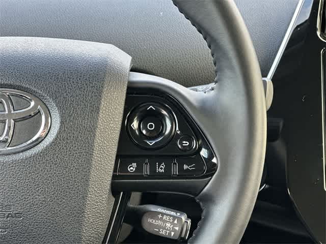 Thumbnail: 2022 Toyota Prius - 9