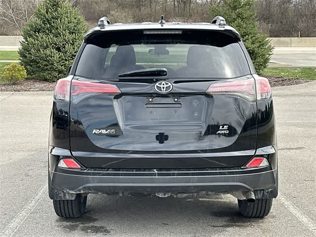 Thumbnail: 2018 Toyota RAV4 - 4