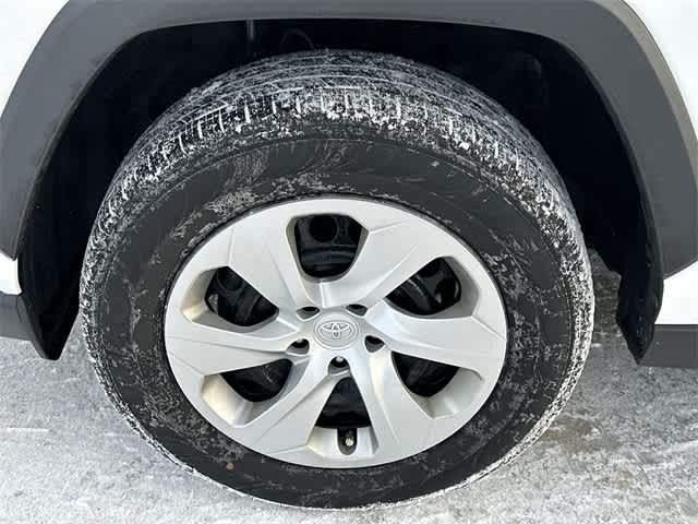 Thumbnail: 2021 Toyota RAV4 - 5