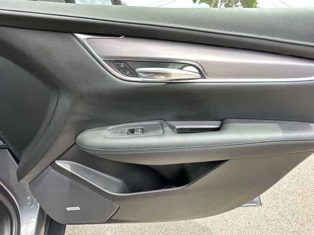Thumbnail: 2021 Cadillac XT5 - 23