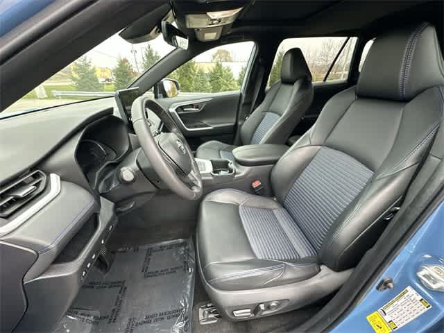 Thumbnail: 2023 Toyota RAV4 - 17