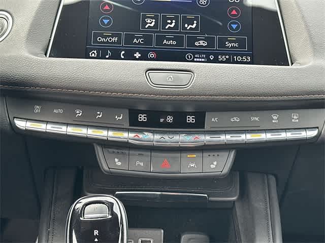 Thumbnail: 2023 Cadillac XT4 - 16