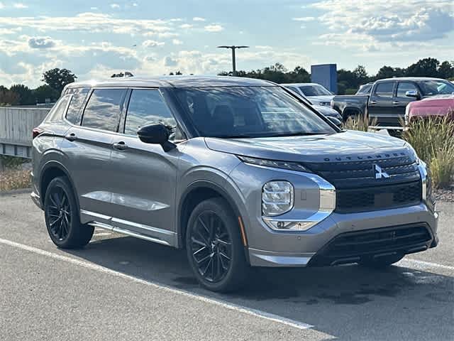 Thumbnail: 2023 Mitsubishi Outlander - 20