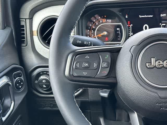 Thumbnail: 2025 Jeep Gladiator - 8