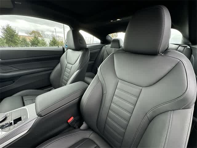 Thumbnail: 2025 BMW 4 Series - 17