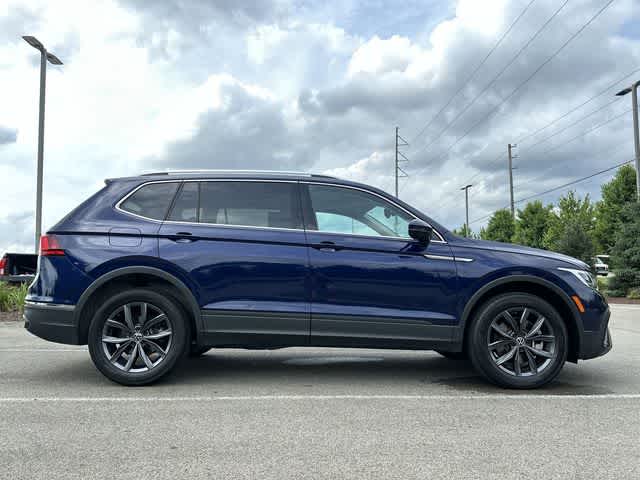Thumbnail: 2022 Volkswagen Tiguan - 3