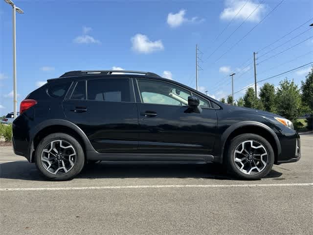Thumbnail: 2017 Subaru Crosstrek - 3