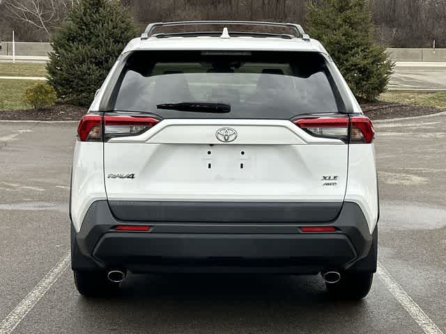 Thumbnail: 2019 Toyota RAV4 - 4