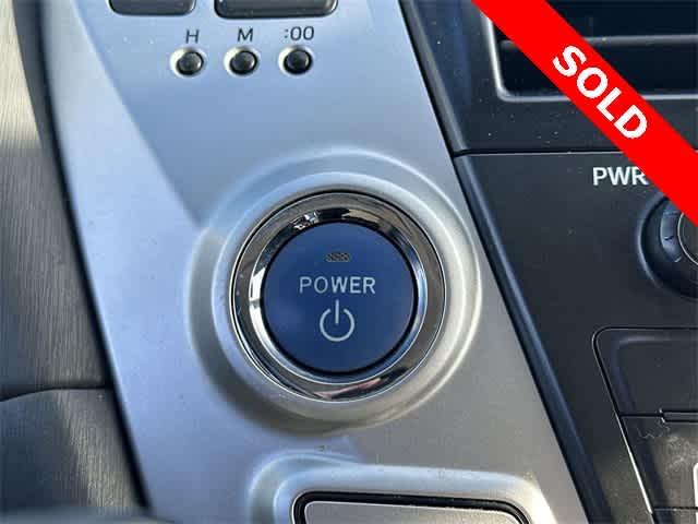 Thumbnail: 2013 Toyota Prius v - 9